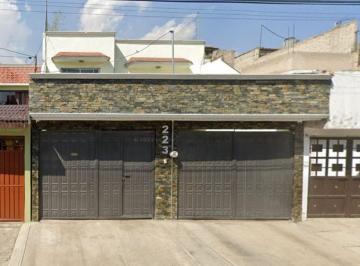 Casa de 5 habitaciones, Nezahualcóyotl · Casa en Valle de Aragón. ¡Súper Precio!