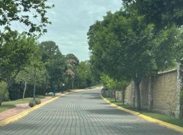 Terreno / Lote , Puebla · Terreno en Venta en Fraccionamiento Pedregal La Calera, Puebla.