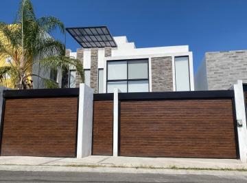 Casa de 4 habitaciones, Querétaro · Hermosa Casa en Punta Juriquilla