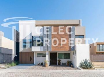 Casa de 5 habitaciones, San Andrés Cholula · Parque Dublín, Angelópolis Puebla.