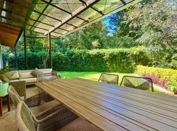 Casa de 3 habitaciones, Valle de Bravo · Casa en Venta en La Zona de Avándaro en Valle de Bravo