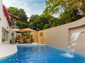 Casa de 5 habitaciones, Zihuatanejo de Azueta · Casa Boutique en Club de Golf Ixtapa 5 Suites