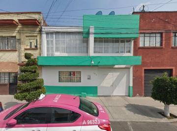 Casa de 3 habitaciones, Venustiano Carranza · Casa en Venta! Calle Ote 164, Col Moctezuma 2da Secc, Venustiano Carranza, Cdmx. Gran Oportunidad!