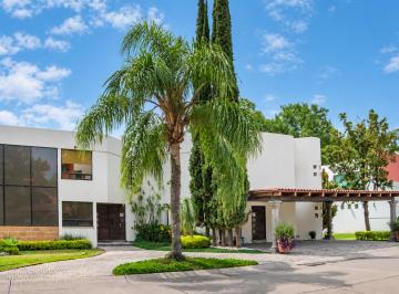 Casa de 3 habitaciones, León · Residencia de Autor en Venta con Vista Al Campo de Golf Club de Golf La Hacienda - 793 m²