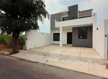 Casa de 3 habitaciones, Villa de Alvarez · Casa Nueva Frente a Jardín. Zona Norte de Villa de Álvarez