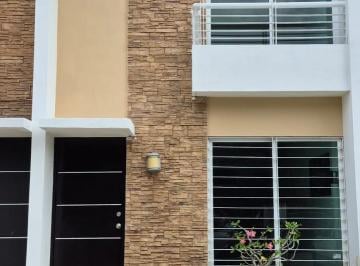 Casa · 82m² · 2 Recámaras · 1 Estacionamiento · Casa en Venta en Gran Santa Fe