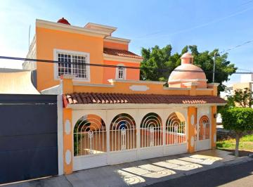 Casa de 3 habitaciones, Corregidora · Casa de 220 m² con 3 Recámaras en Venta en Tejeda