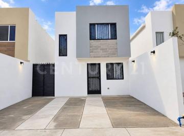 Casa · 70m² · 2 Recámaras · 2 Estacionamientos · Casa en Renta Vonetto Residencial Juarez