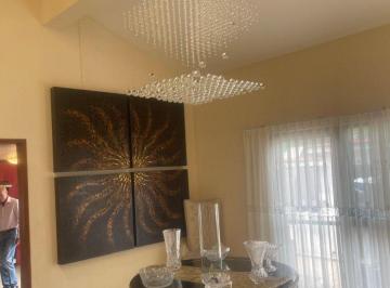 Casa de 4 habitaciones, Huixquilucan · Residencia en Venta de 300 m² en Lomas de La Herradura, 4 Recamaras, Jardín y Espacios Generosos.