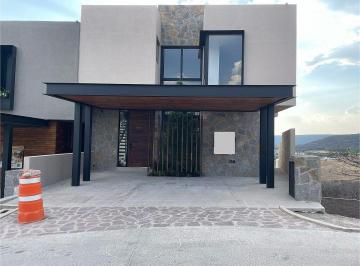 73acfb0b0759c7f90420df1dbd311ce2ff382e419df13bf2ea0e738e826e1922 · Casa en Renta con Vista Panorámica en Altozano Querétaro