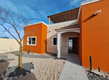 Casa de 2 habitaciones, La Paz · Casa de 2 Recámaras en Venta en El Comitan, El Centenario