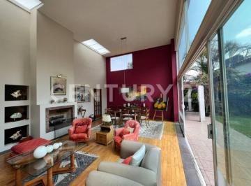 Casa · 520m² · 3 Recámaras · 5 Estacionamientos · Venta de Casa en Fraccionamiento en Valle Escondido, Tlalpan, Cdmx