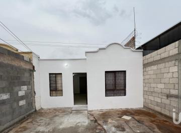 Casa · 63m² · 2 Recámaras · 2 Estacionamientos · Casa en Renta en Privadas de Las Haciendas, Cerca de Carretera Río Verde, Slp