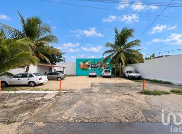 Local comercial · 477m² · 4 Recámaras · Local Comercial en Esquina con Permisos en Colonia Maya