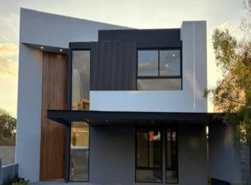 Casa en condominio de 4 habitaciones, Querétaro · Casa en Venta, Altozano, Queretaro