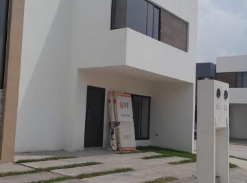Casa de 3 habitaciones, San Luis Potosí · Hermosa Casa Nueva en Renta