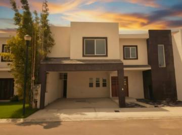 Casa de 3 habitaciones, Arteaga · Casa en Venta en Privada Alameda, Artega