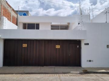 Casa de 4 habitaciones, Oaxaca de Juárez · Hermosa Casa Amplia en La Colonia Reforma!