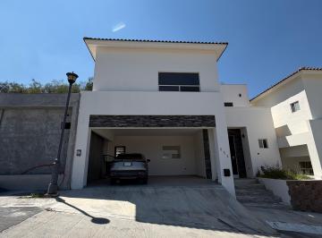 Casa de 3 habitaciones, Allende · Casa en Venta en Residencial La Molienda, Allende N. L. – 3 Recámaras y Doble Alt