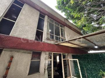 Casa · 280m² · 3 Recámaras · 1 Estacionamiento · Casa en Esquina con Oportunidad de Negocio