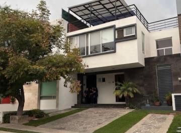Casa en condominio de 3 habitaciones, Tlajomulco de Zúñiga · Casa en Venta con Hermoso Roof Garden