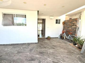 Casa · 146m² · 2 Estacionamientos · Vendo Amplia Casa en Jardines del Sur 3 Dé 3 Rec Modelo Más Grande Okume