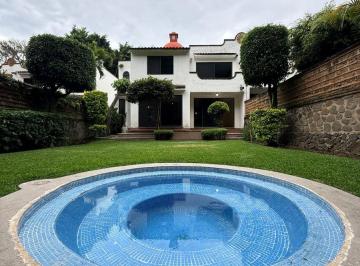 Casa de 3 habitaciones, Cuernavaca · Casa en Renta en Fraccionamiento La Cañada