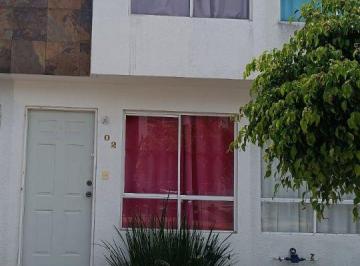 Casa en condominio de 2 habitaciones, Puebla · Casa en Venta en Fracc Bosques de Chapultepec Puebla