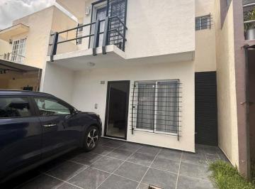 Casa de 3 habitaciones, Zapopan · En Venta Casa de 105 m² con 3 Recámaras en Venta en Jardines de Las Fuentes