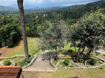 Casa en condominio · 1100m² · 5 Recámaras · 8 Estacionamientos · Casa en Condominio en Venta en Avándaro