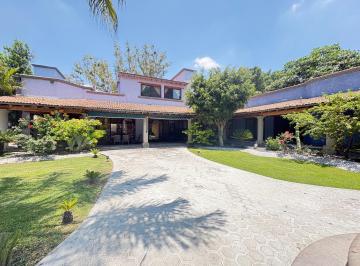 N/A · Espectacular Casa en Jurica | Alberca Techada, Tenis y 2,220 m² de Terreno