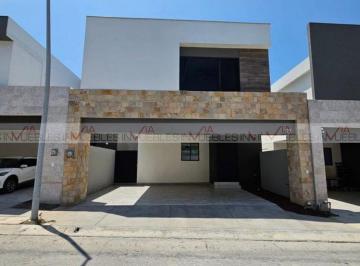 Casa · 185m² · 3 Recámaras · 2 Estacionamientos · Casa en Renta en Jardines de Santiago