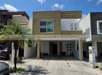 Casa · 210m² · 3 Recámaras · 2 Estacionamientos · Casa en Venta en La Rioja