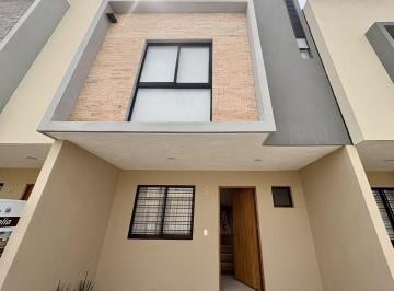 c2e525e93f4f2d7cc26049c2fa05263b57952dbb80c4f8c23b0bce11ff70d3fd · Casa en Venta Parques del Bosque II