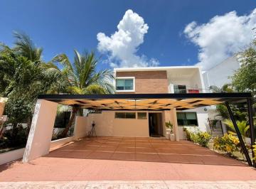 Casa de 4 habitaciones, Benito Juárez · Casa en Venta en Lagos del Sol | 4 Recámaras | Alberca Privada