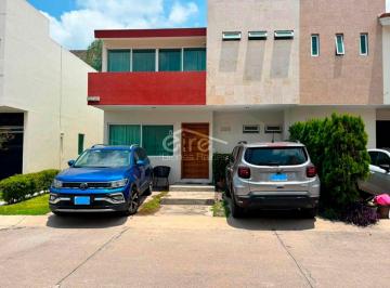 Casa de 3 habitaciones, Tlajomulco de Zúñiga · Casa en Renta en Nueva Galicia, Coto Andalucía