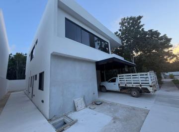 Casa de 4 habitaciones, Benito Juárez · Casa en Venta en Residencial Losantos Holbox | 4 Recámaras | Alberca Privada