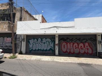 964e284cd3dbeeddc02f78e848dd27812e733bbc7a23b8634f181412338cc1dd · Local Comercial en Renta | 220 m² en Zona Centro