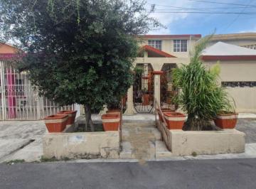 Casa de 2 habitaciones, Monterrey · Casa en Venta en Buenos Aires, Monterrey