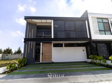 Casa de 4 habitaciones, Tlajomulco de Zúñiga · Casa en Venta en Casa Fuerte