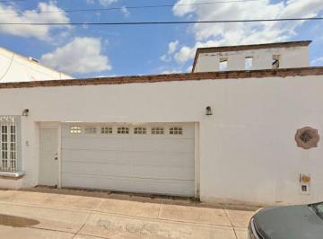 Casa de 3 habitaciones, Ahome · Casa en Venta en Centro Plaza Mochis, Los Mochis, Sinaloa.