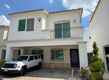 Casa de 3 habitaciones, Irapuato · Casa en Renta Residencial La Giralda, Irapuato Gto.