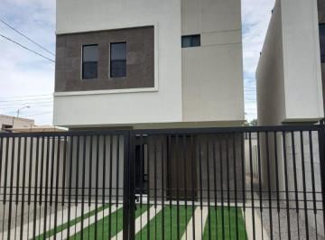 Casa de 3 habitaciones, Mexicali · En Venta Casa Nueva Ubicada en Colonia Prohogar, a 4 Cuadras del Nido de Los Águilas y 5 de Aviación