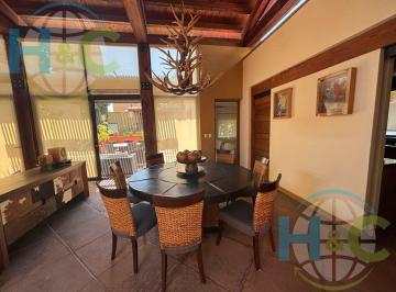 Casa · 274m² · 5 Recámaras · 2 Estacionamientos · Renta de Villa en Balvanera Polo And Country Club, Queretaro, Qro