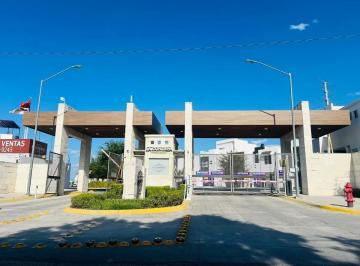 1 · Casa en Renta en La Condesa Residencial, Zona Apodaca