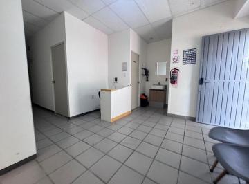 Oficina · 10m² · 8 Estacionamientos · A 3 Min de Glorieta de La Normal, Consultorio U Oficina en Renta Av Alcalde