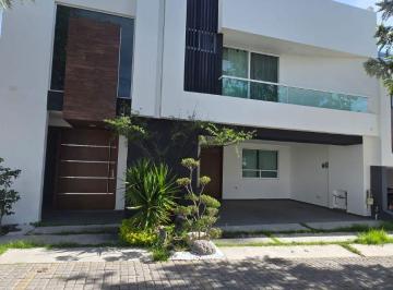 Casa en condominio de 4 habitaciones, San Andrés Cholula · Casa en Renta Lomas 2, Parque Santiago