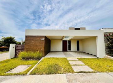 f7d53981f4d26e7ef14d486755993fb3e20ff1161c3763c3fc8c7cb319f548a4 · Casa en Venta en Veracruz de un Nivel en Esquina Fracc. Punta Tuburón