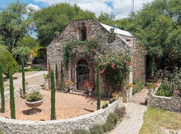 c92b8b9bbffb5097521d91719a98a8529b55cdadb57e530a4c8d1af12f2df8e9 · Casa Campestre con Casita en Venta en San Miguel de Allende