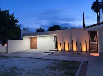 Fachada principal · Exclusiva Casa en Venta de Una Planta, Corregidora, Qro.